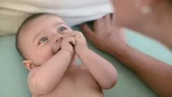 Pampers® Pampers - Premium Protection - Maat 2 - Mega Maandbox - 324 Luiers 21 Pampers® Pampers - Premium Protection - Maat 2 - Mega Maandbox - 324 Luiers -Pampers Katoenen luiers Verkoopwinkel 1200x675 35